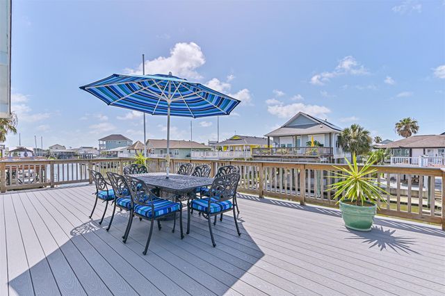 16613 Flamingo Way, Jamaica Beach, TX 77554