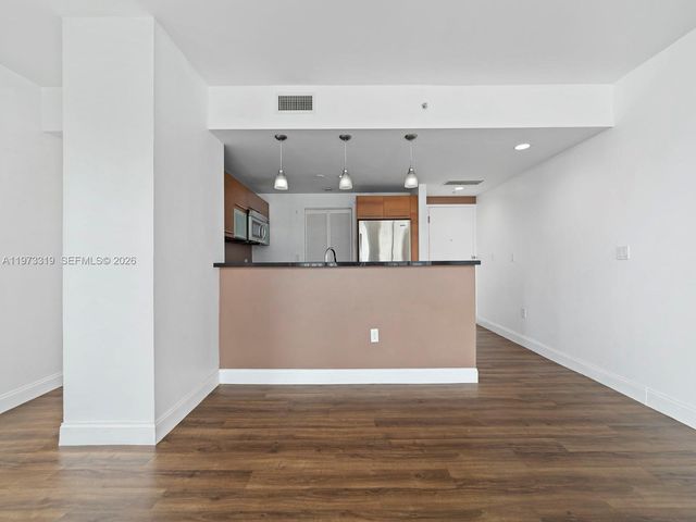 253 NE 2nd St 3108, Miami, FL 33132