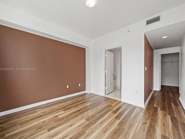 253 NE 2nd St 3108, Miami, FL 33132