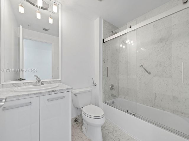 253 NE 2nd St 3108, Miami, FL 33132