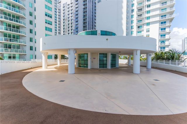 253 NE 2nd St 3108, Miami, FL 33132