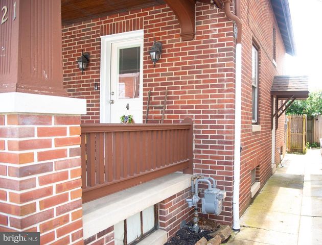 221 LOCUST ST, Hanover, PA 17331