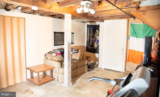 221 LOCUST ST, Hanover, PA 17331