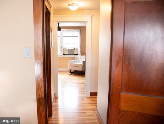 221 LOCUST ST, Hanover, PA 17331