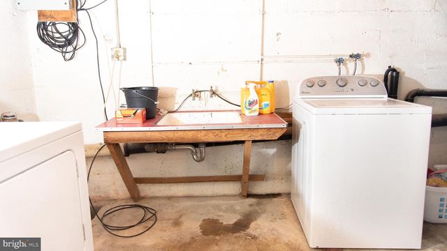 221 LOCUST ST, Hanover, PA 17331