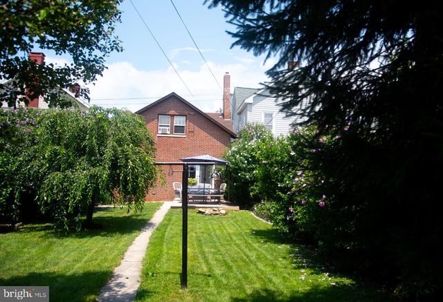 221 LOCUST ST, Hanover, PA 17331