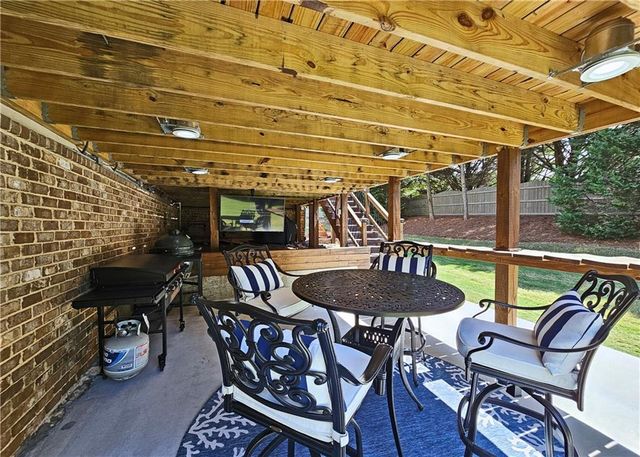 4271 Sierra Creek Court, Hoschton, GA 30548