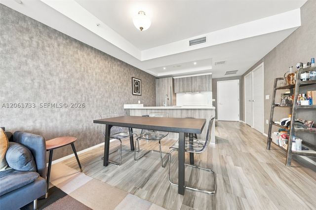 801 S Miami Ave 2502, Miami, FL 33130