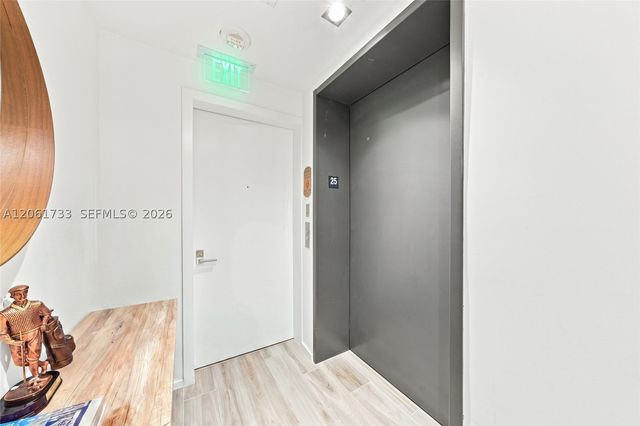 801 S Miami Ave 2502, Miami, FL 33130