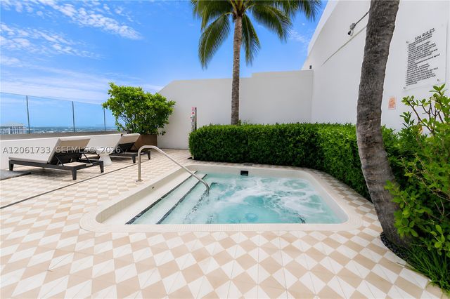 801 S Miami Ave 2502, Miami, FL 33130