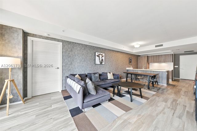 801 S Miami Ave 2502, Miami, FL 33130