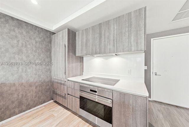 801 S Miami Ave 2502, Miami, FL 33130
