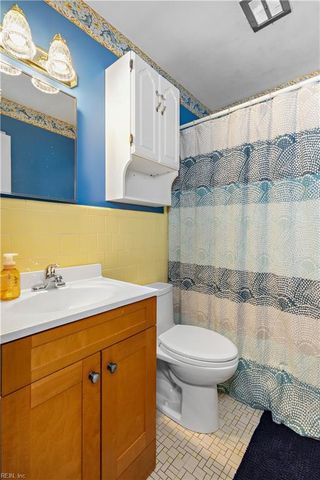 855 Wilmont LN, Newport News, VA 23608