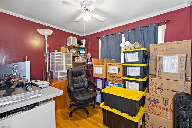 855 Wilmont LN, Newport News, VA 23608
