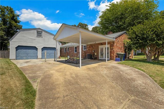 855 Wilmont LN, Newport News, VA 23608