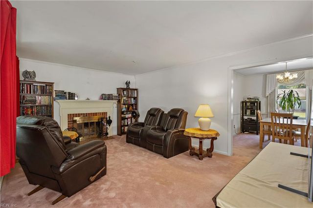 855 Wilmont LN, Newport News, VA 23608
