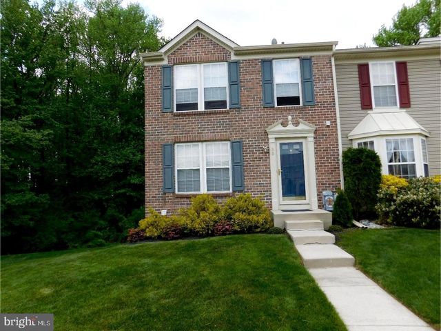 33 GUILFORD PL, Burlington, NJ 08016