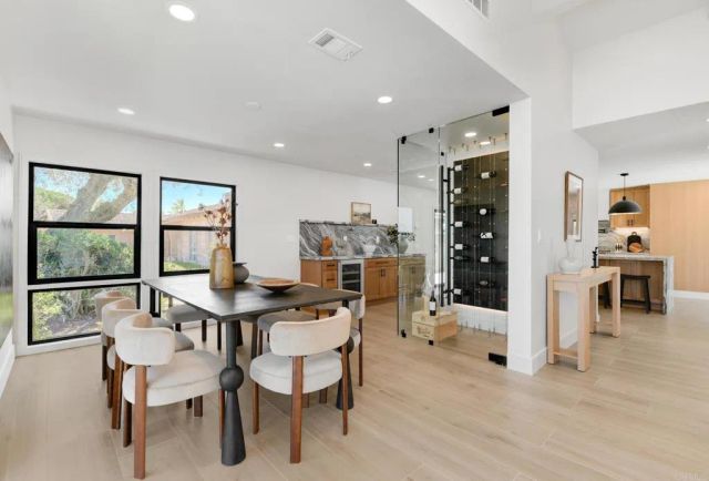 8838 La Jolla Scenic Drive North, La Jolla, CA 92037