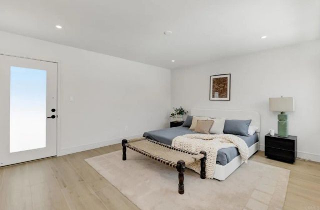 8838 La Jolla Scenic Drive North, La Jolla, CA 92037