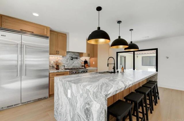 8838 La Jolla Scenic Drive North, La Jolla, CA 92037