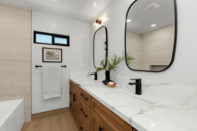 8838 La Jolla Scenic Drive North, La Jolla, CA 92037