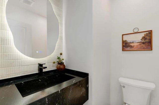 8838 La Jolla Scenic Drive North, La Jolla, CA 92037