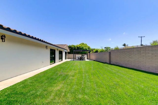 8838 La Jolla Scenic Drive North, La Jolla, CA 92037