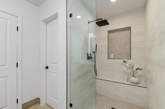 8838 La Jolla Scenic Drive North, La Jolla, CA 92037