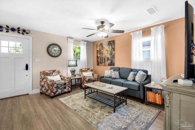 323 Reus St, Pensacola, FL 32501