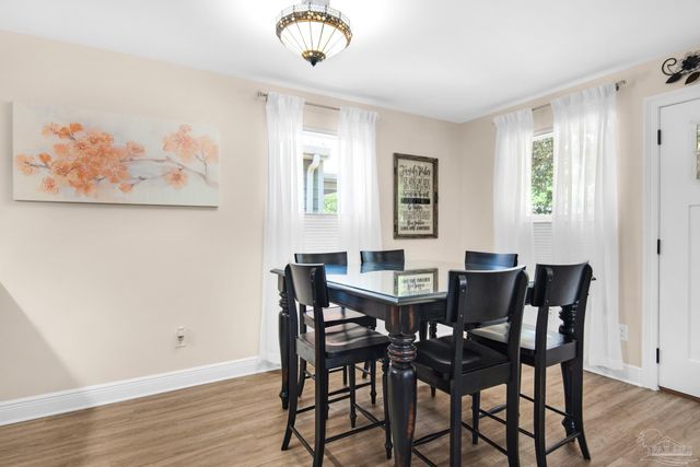 323 Reus St, Pensacola, FL 32501