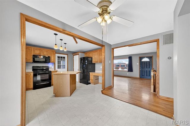 505 Blumhoff Avenue, Wentzville, MO 63385