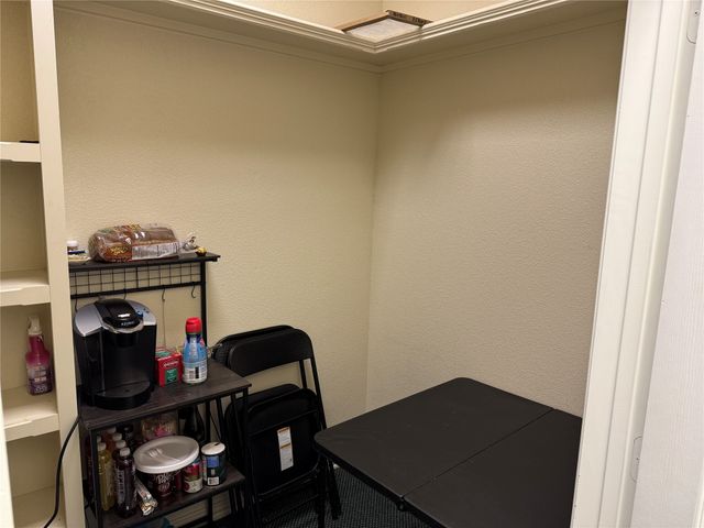 108 W Main Street, Italy, TX 76651