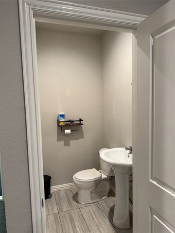 108 W Main Street, Italy, TX 76651