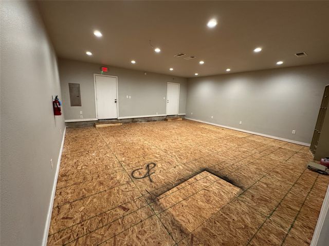 108 W Main Street, Italy, TX 76651