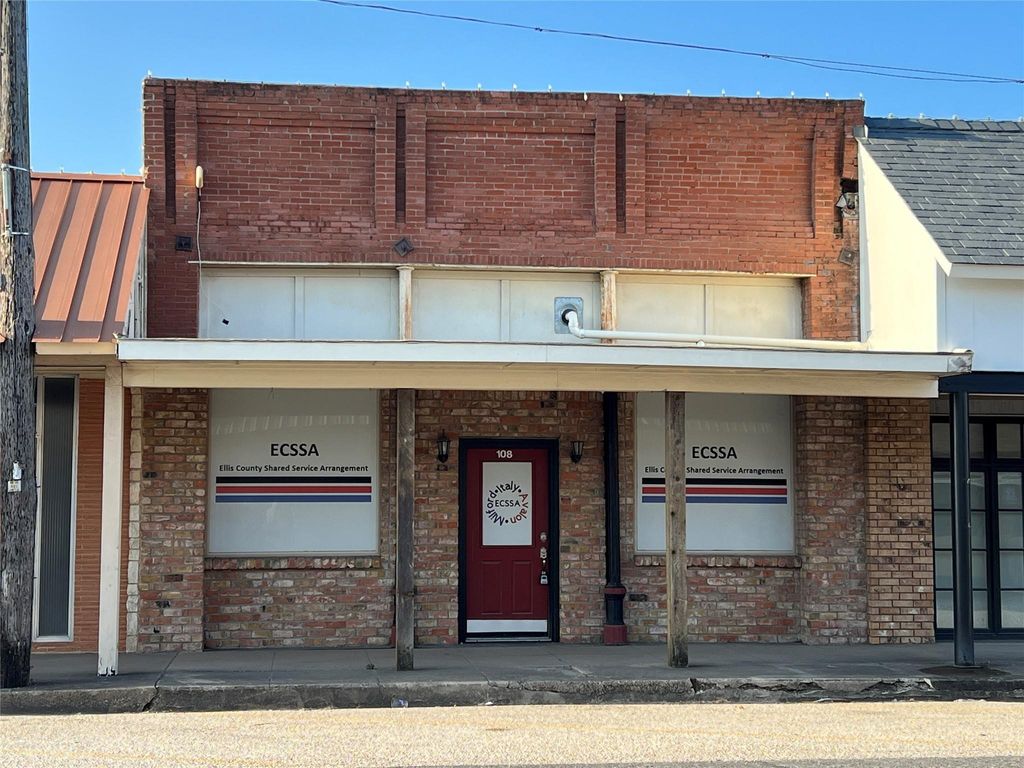 108 W Main Street, Italy, TX 76651
