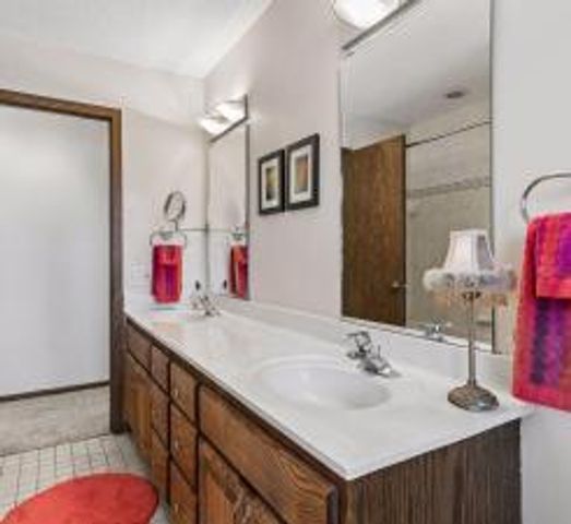 1912 Serendipity Court, New Brighton, MN 55112