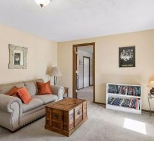 1912 Serendipity Court, New Brighton, MN 55112