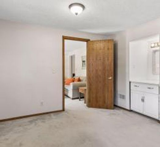 1912 Serendipity Court, New Brighton, MN 55112