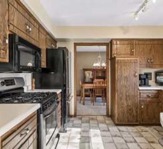 1912 Serendipity Court, New Brighton, MN 55112