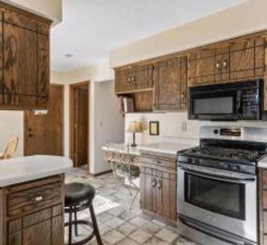 1912 Serendipity Court, New Brighton, MN 55112
