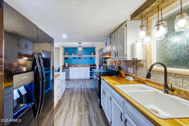 6464 N SIX GUN Road, Willcox, AZ 85643