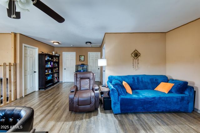 6464 N SIX GUN Road, Willcox, AZ 85643