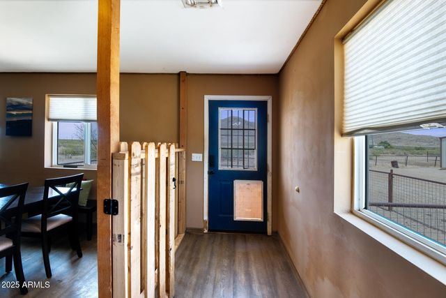 6464 N SIX GUN Road, Willcox, AZ 85643