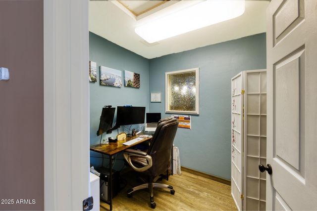 6464 N SIX GUN Road, Willcox, AZ 85643