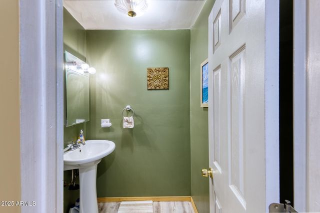 6464 N SIX GUN Road, Willcox, AZ 85643