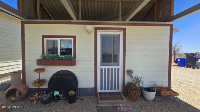 6464 N SIX GUN Road, Willcox, AZ 85643
