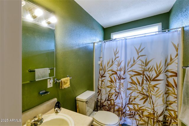 6464 N SIX GUN Road, Willcox, AZ 85643