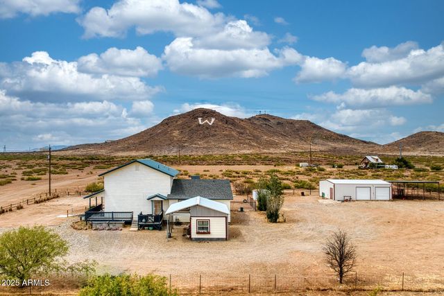 6464 N SIX GUN Road, Willcox, AZ 85643
