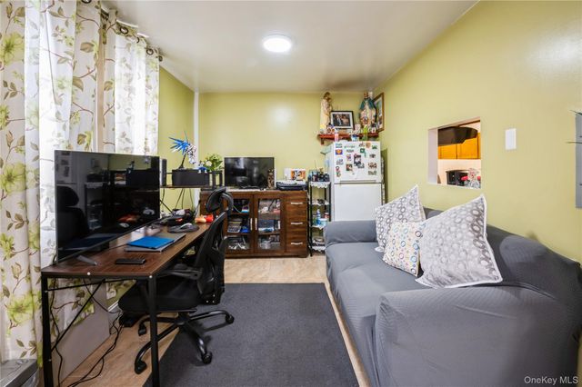782 E 179th Street, Bronx, NY 10460