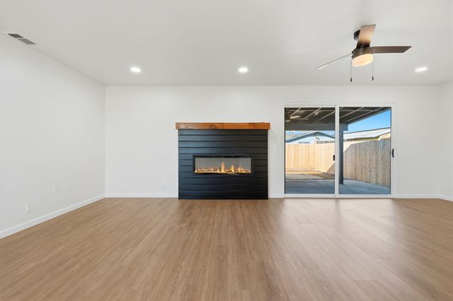 109 Whittier Court, Exeter, CA 93221